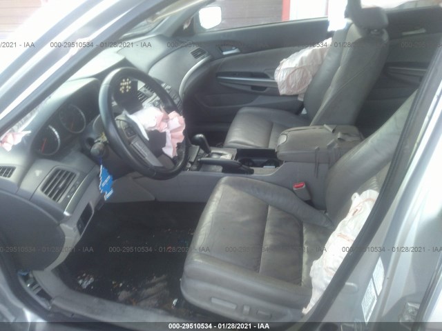 Photo 4 VIN: 1HGCP2F81AA064420 - HONDA ACCORD SDN 