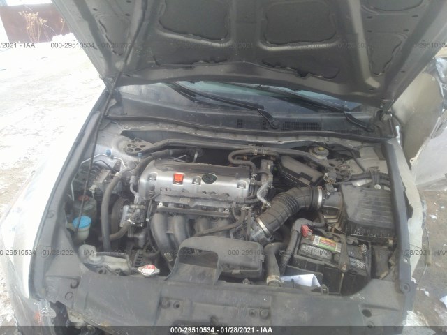 Photo 9 VIN: 1HGCP2F81AA064420 - HONDA ACCORD SDN 