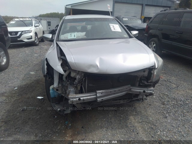 Photo 5 VIN: 1HGCP2F81AA083713 - HONDA ACCORD SDN 