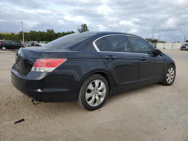 Photo 2 VIN: 1HGCP2F81AA110165 - HONDA ACCORD 