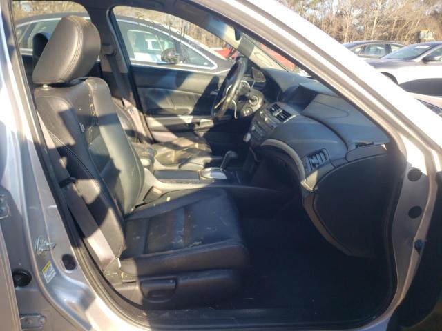 Photo 4 VIN: 1HGCP2F81AA115964 - HONDA ACCORD EX 