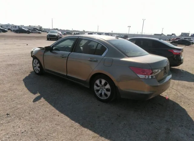 Photo 2 VIN: 1HGCP2F81AA149404 - HONDA ACCORD SDN 