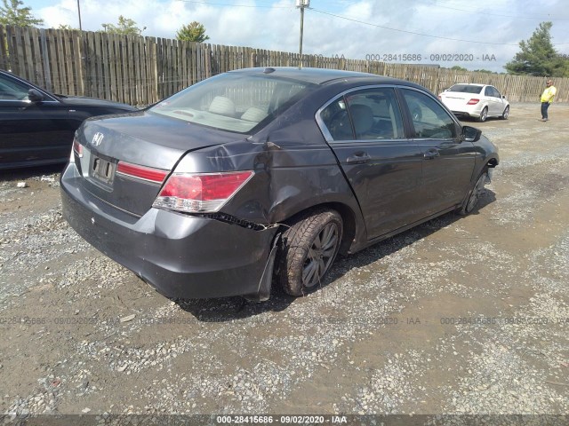 Photo 3 VIN: 1HGCP2F81BA013033 - HONDA ACCORD SDN 