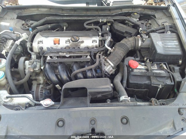 Photo 9 VIN: 1HGCP2F81BA013033 - HONDA ACCORD SDN 