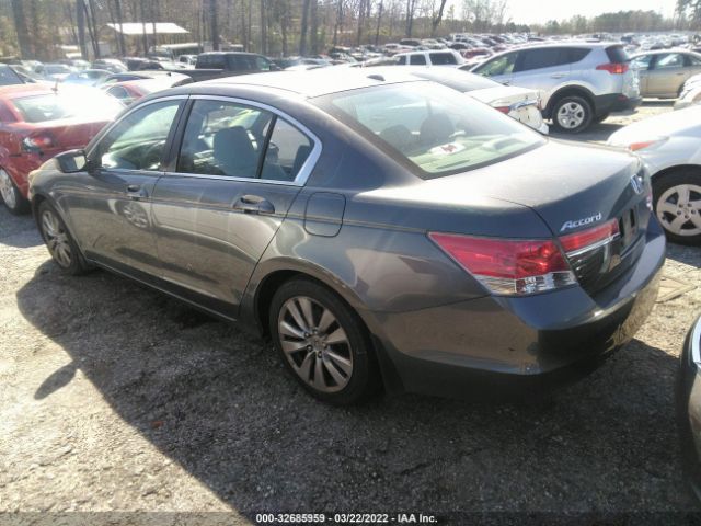 Photo 2 VIN: 1HGCP2F81BA039017 - HONDA ACCORD SDN 