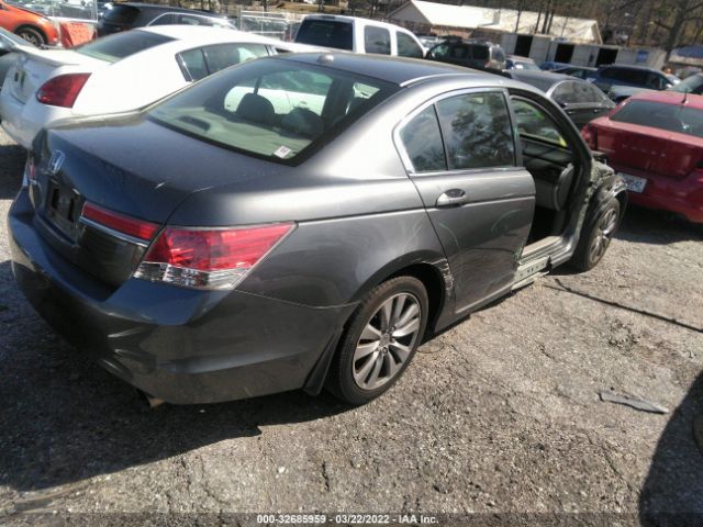 Photo 3 VIN: 1HGCP2F81BA039017 - HONDA ACCORD SDN 