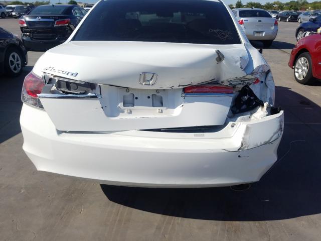 Photo 8 VIN: 1HGCP2F81BA039180 - HONDA ACCORD EXL 