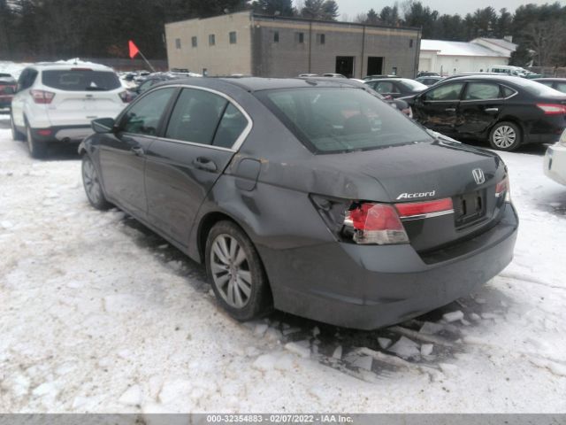 Photo 2 VIN: 1HGCP2F81BA060031 - HONDA ACCORD SDN 