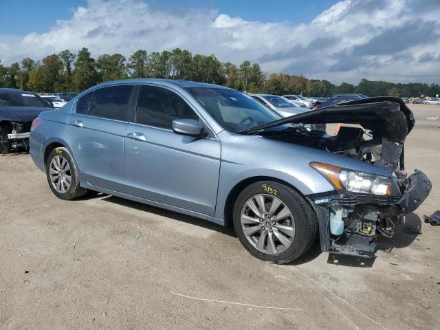 Photo 3 VIN: 1HGCP2F81BA145001 - HONDA ACCORD 