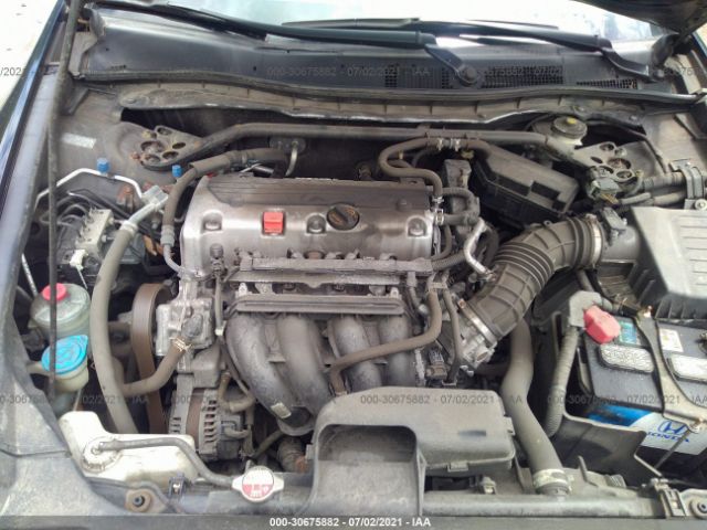 Photo 9 VIN: 1HGCP2F81CA048169 - HONDA ACCORD SDN 