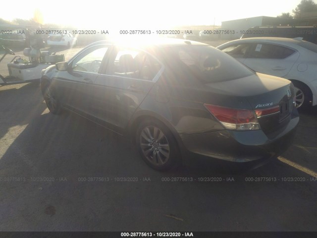 Photo 2 VIN: 1HGCP2F81CA081365 - HONDA ACCORD SDN 