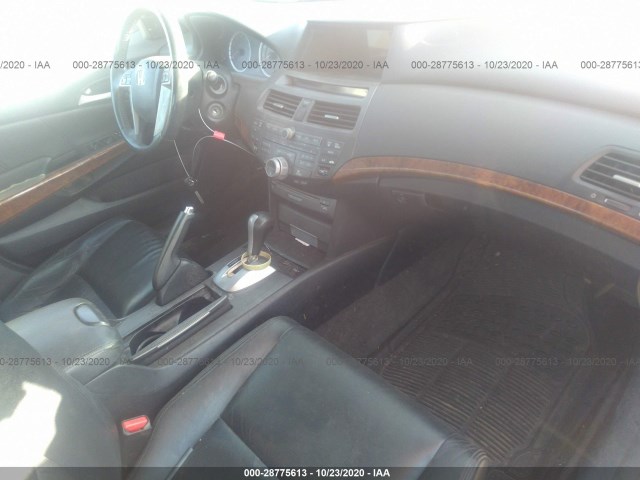 Photo 4 VIN: 1HGCP2F81CA081365 - HONDA ACCORD SDN 