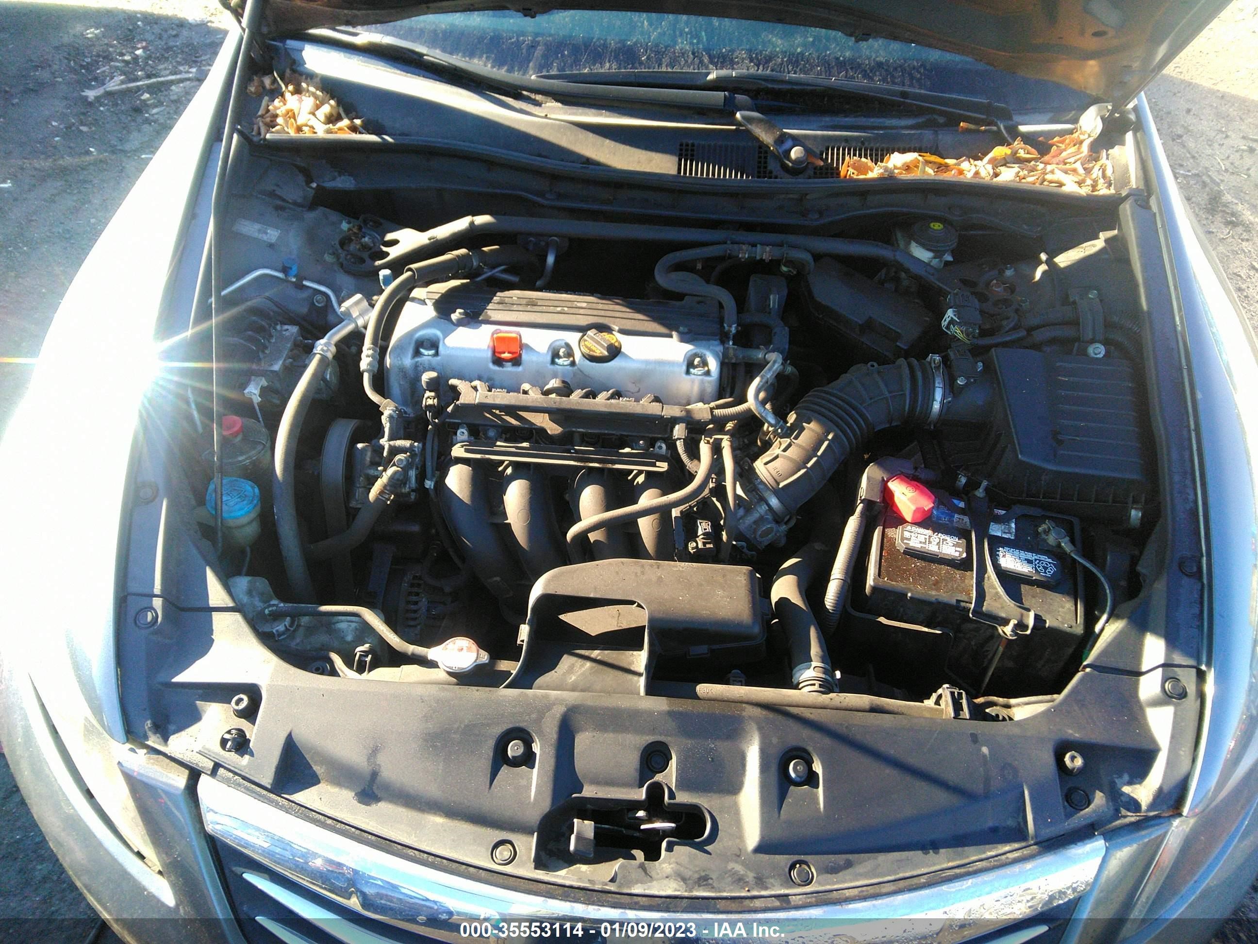 Photo 9 VIN: 1HGCP2F81CA082838 - HONDA ACCORD 