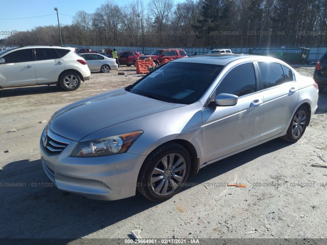 Photo 1 VIN: 1HGCP2F81CA131083 - HONDA ACCORD SDN 