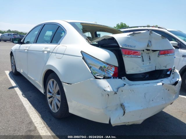 Photo 2 VIN: 1HGCP2F81CA150653 - HONDA ACCORD 