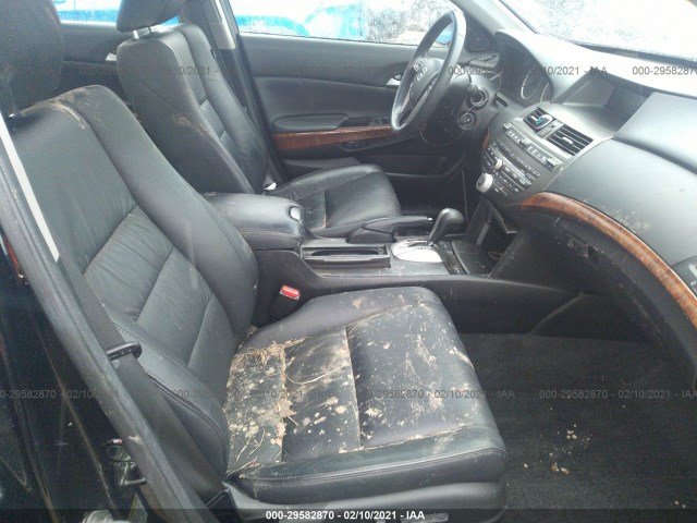 Photo 4 VIN: 1HGCP2F81CA166710 - HONDA ACCORD SDN 