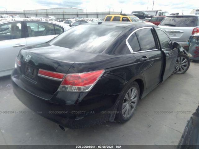 Photo 3 VIN: 1HGCP2F81CA201665 - HONDA ACCORD SDN 