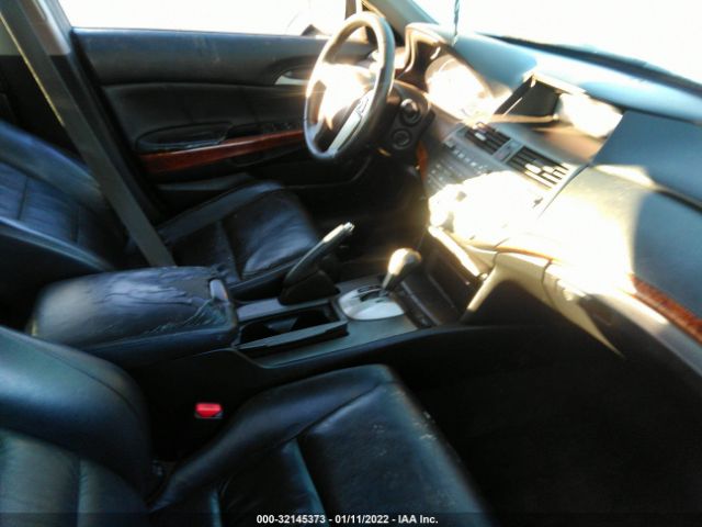 Photo 4 VIN: 1HGCP2F81CA216473 - HONDA ACCORD SDN 