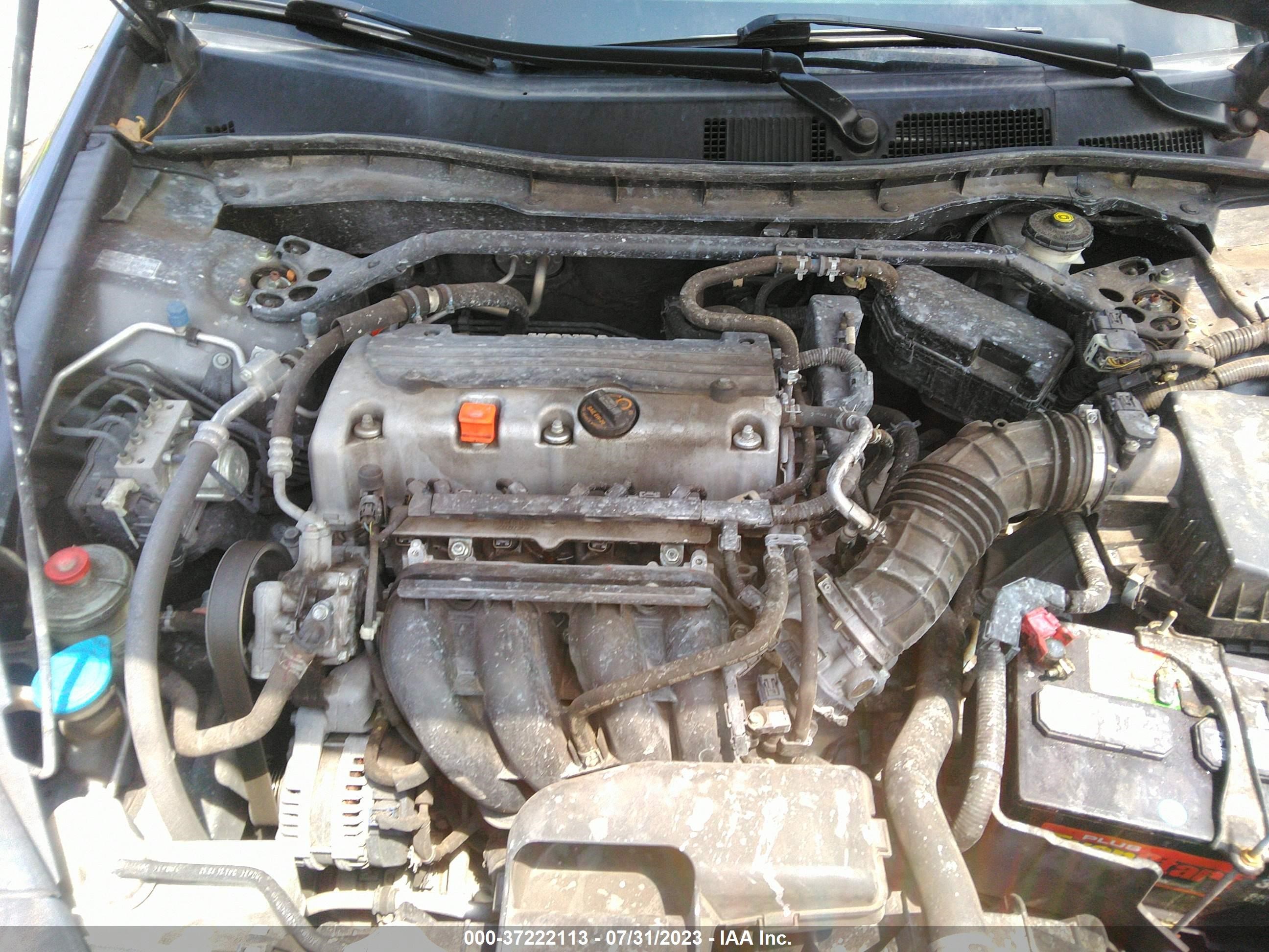 Photo 9 VIN: 1HGCP2F81CA220362 - HONDA ACCORD 