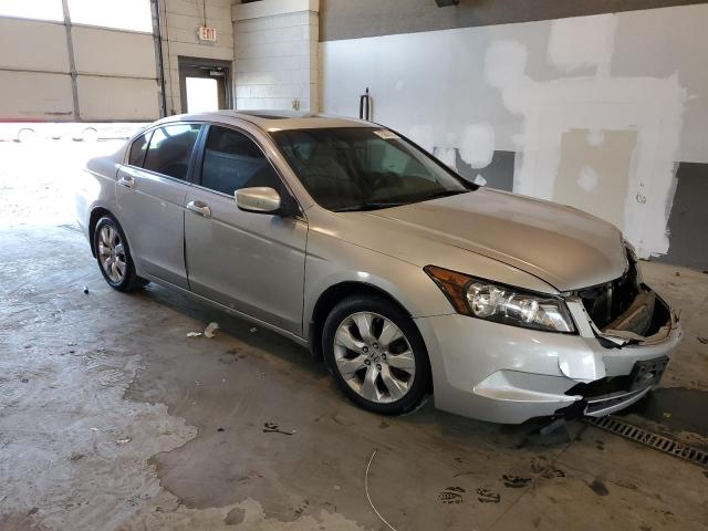 Photo 3 VIN: 1HGCP2F82AA008258 - HONDA ACCORD 