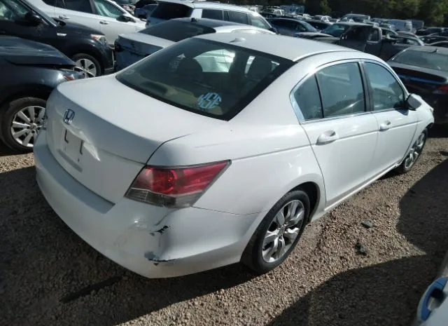 Photo 3 VIN: 1HGCP2F82AA009412 - HONDA ACCORD SDN 