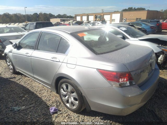 Photo 2 VIN: 1HGCP2F82AA024105 - HONDA ACCORD SDN 