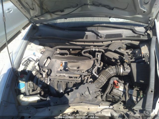 Photo 9 VIN: 1HGCP2F82AA024105 - HONDA ACCORD SDN 