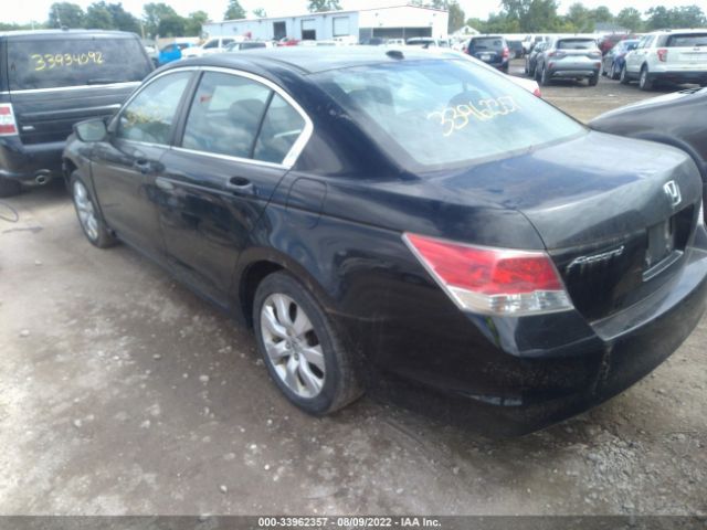 Photo 2 VIN: 1HGCP2F82AA045553 - HONDA ACCORD SDN 