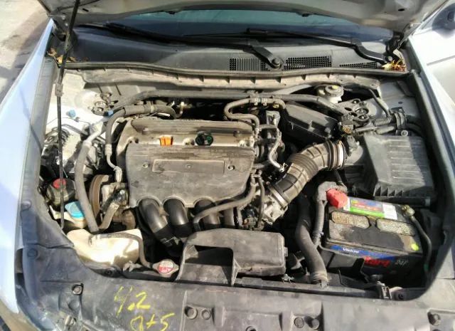 Photo 9 VIN: 1HGCP2F82AA048436 - HONDA ACCORD SDN 