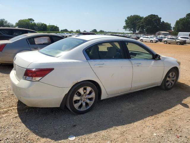 Photo 2 VIN: 1HGCP2F82AA068444 - HONDA ACCORD 