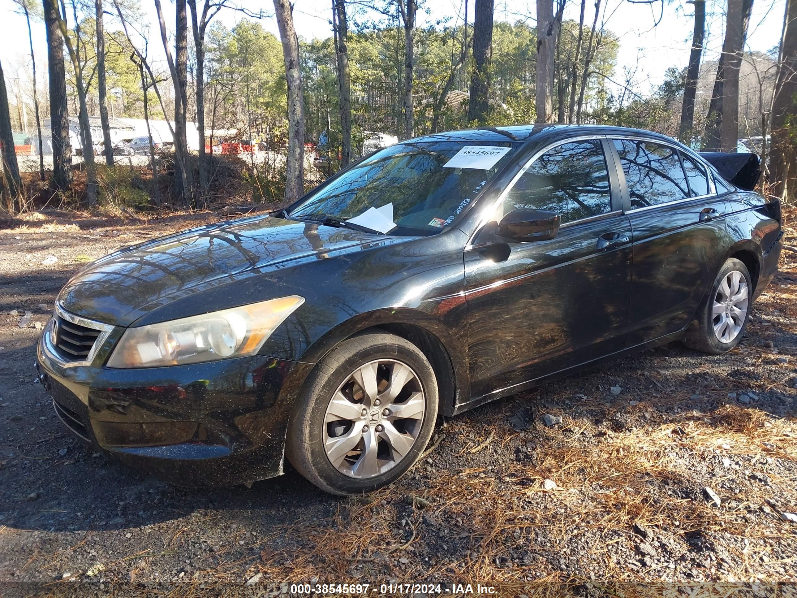 Photo 1 VIN: 1HGCP2F82AA070257 - HONDA ACCORD 