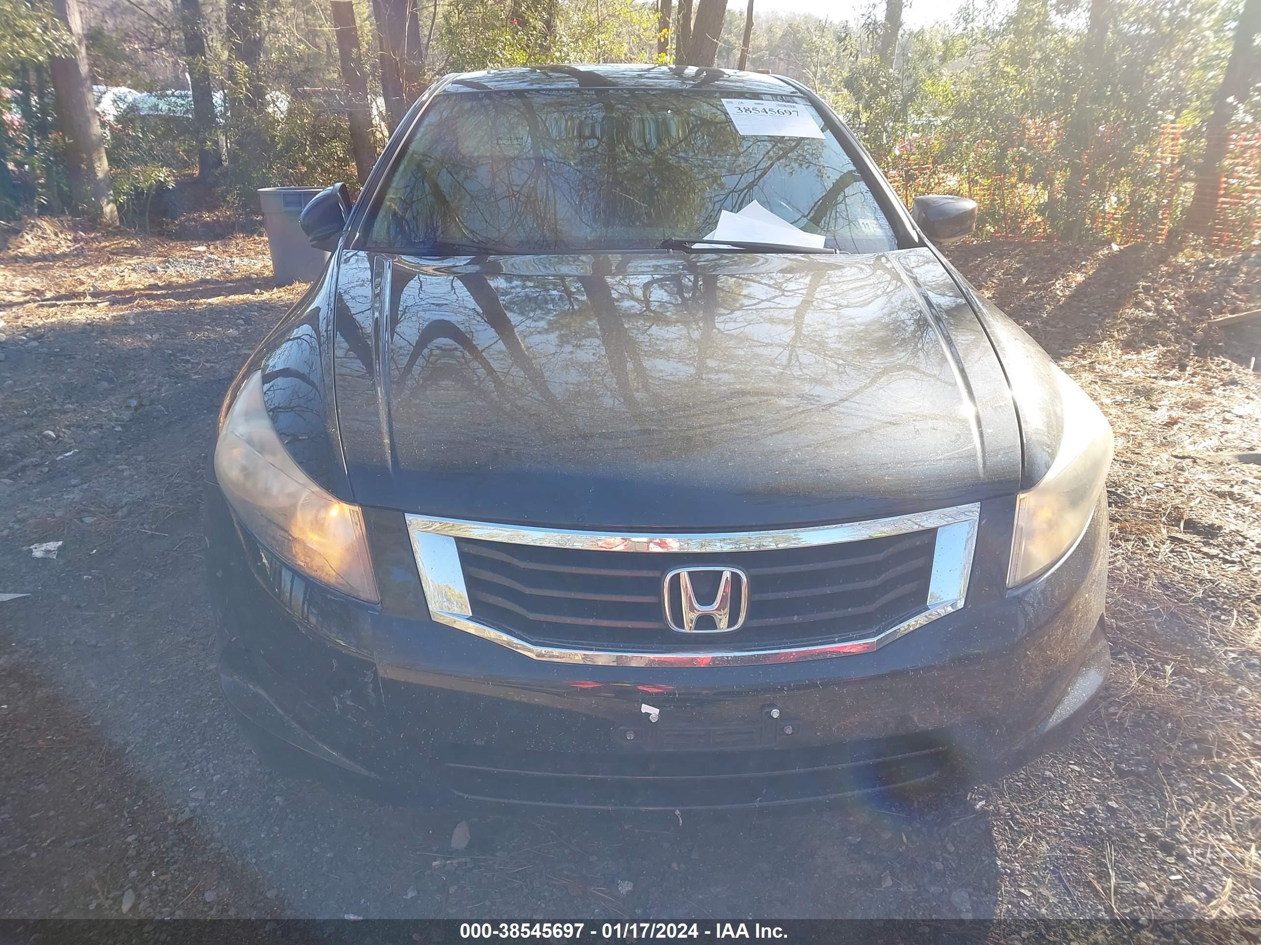 Photo 11 VIN: 1HGCP2F82AA070257 - HONDA ACCORD 