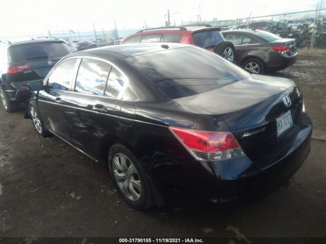 Photo 2 VIN: 1HGCP2F82AA088371 - HONDA ACCORD SDN 