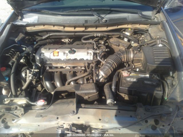 Photo 9 VIN: 1HGCP2F82AA104486 - HONDA ACCORD SDN 