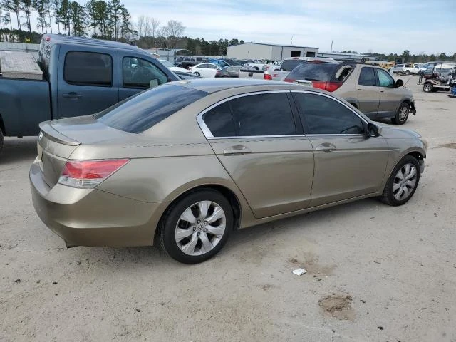 Photo 2 VIN: 1HGCP2F82AA105993 - HONDA ACCORD EXL 