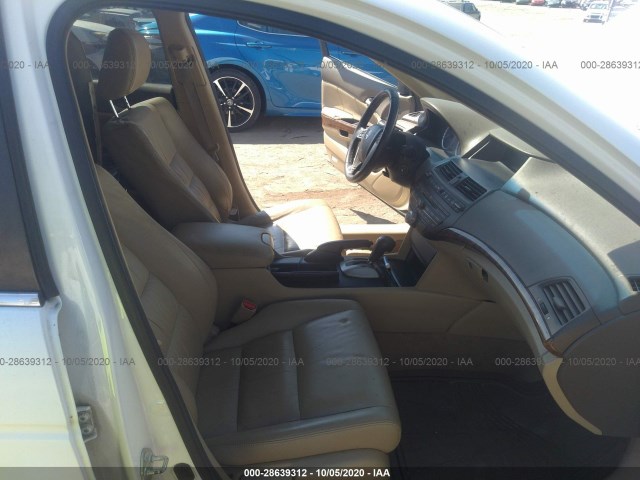 Photo 4 VIN: 1HGCP2F82AA159892 - HONDA ACCORD SDN 