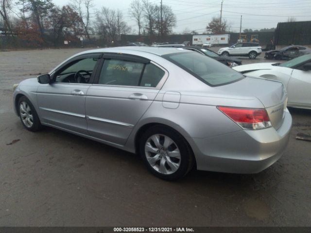 Photo 2 VIN: 1HGCP2F82AA179169 - HONDA ACCORD SDN 