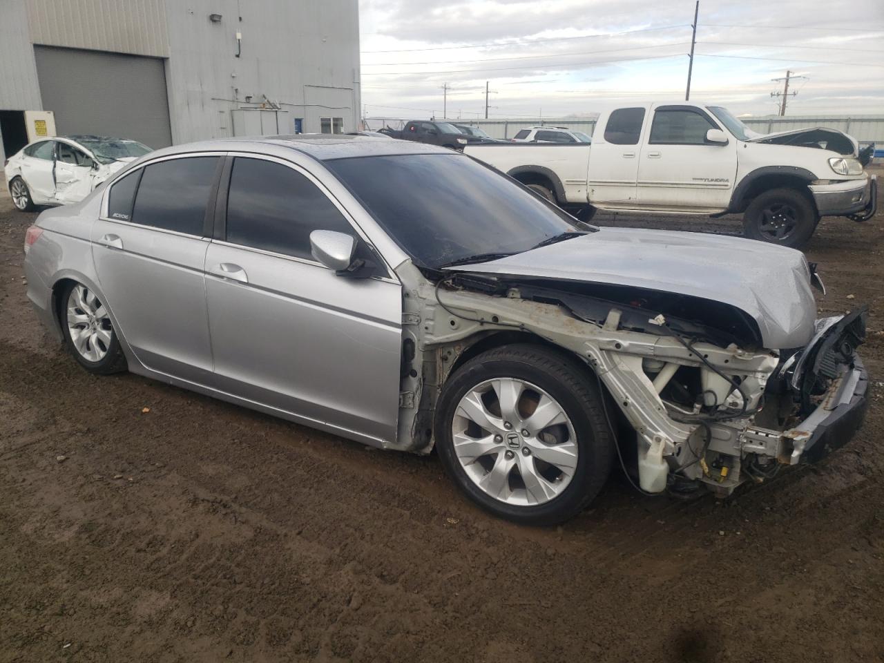 Photo 3 VIN: 1HGCP2F82AA182850 - HONDA ACCORD 