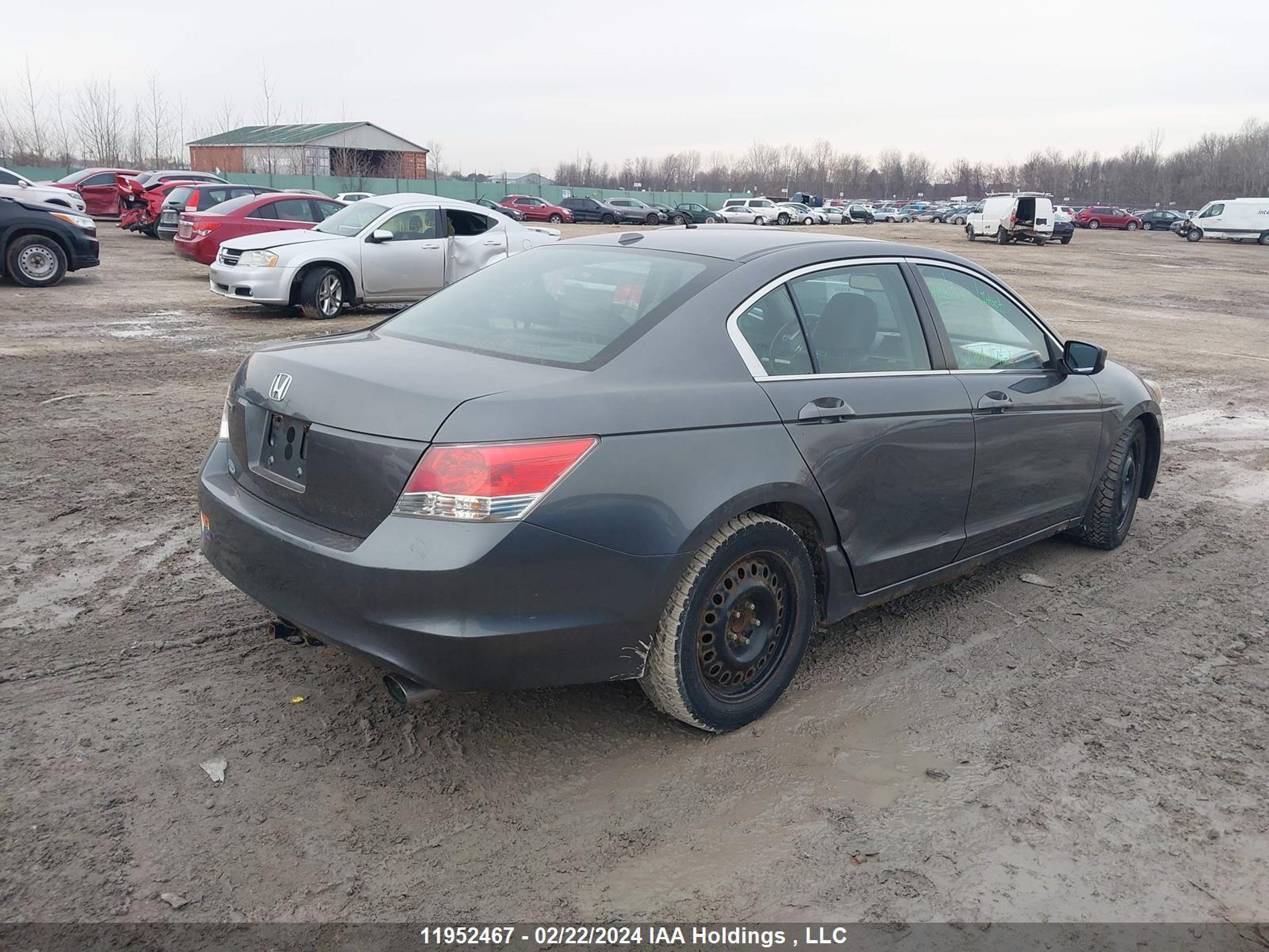 Photo 3 VIN: 1HGCP2F82AA807117 - HONDA ACCORD 