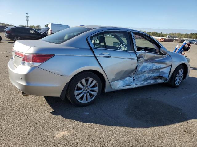 Photo 2 VIN: 1HGCP2F82BA000789 - HONDA ACCORD EXL 