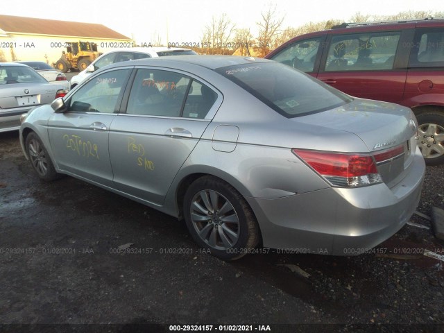 Photo 2 VIN: 1HGCP2F82BA028057 - HONDA ACCORD SDN 