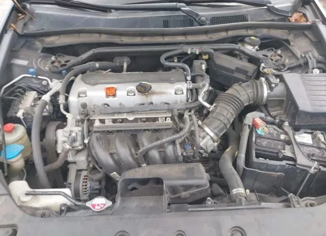 Photo 9 VIN: 1HGCP2F82BA043948 - HONDA ACCORD SDN 