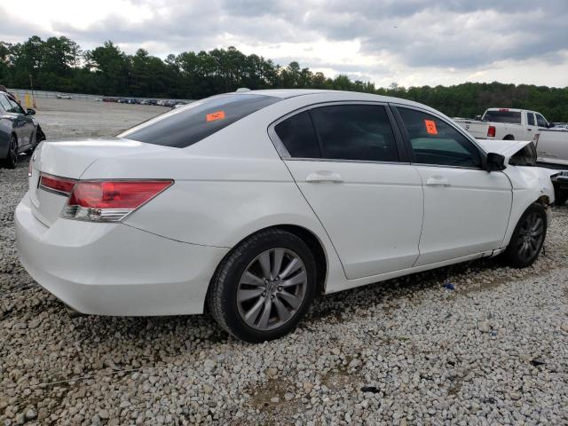 Photo 2 VIN: 1HGCP2F82BA069367 - HONDA ACCORD 