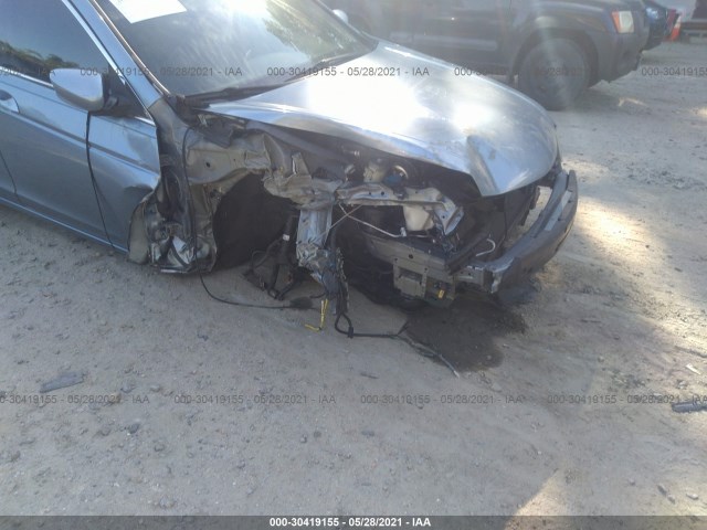 Photo 5 VIN: 1HGCP2F82BA085570 - HONDA ACCORD SDN 