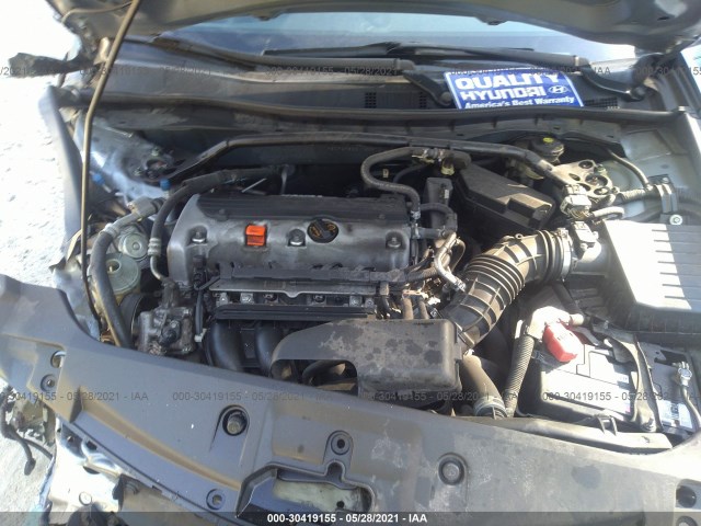 Photo 9 VIN: 1HGCP2F82BA085570 - HONDA ACCORD SDN 