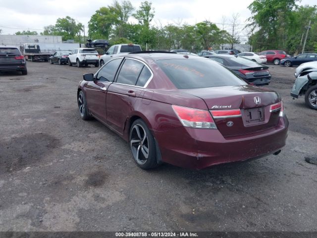 Photo 2 VIN: 1HGCP2F82BA095564 - HONDA ACCORD 