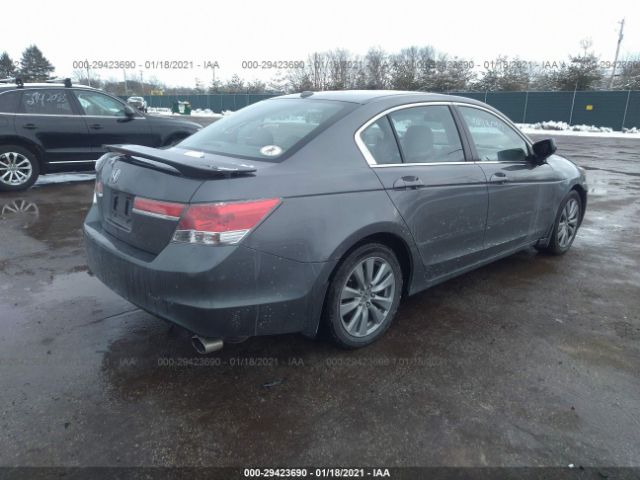 Photo 3 VIN: 1HGCP2F82BA102285 - HONDA ACCORD SDN 