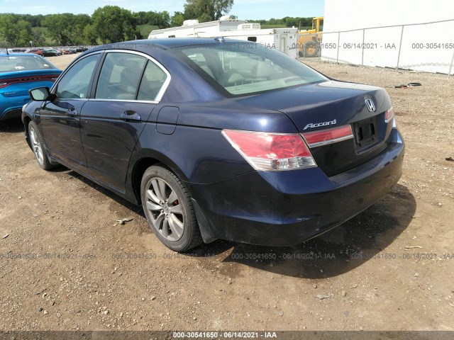 Photo 2 VIN: 1HGCP2F82BA109401 - HONDA ACCORD SDN 