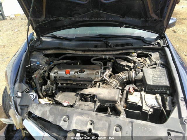 Photo 9 VIN: 1HGCP2F82BA109401 - HONDA ACCORD SDN 