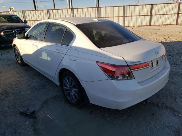 Photo 2 VIN: 1HGCP2F82CA118164 - HONDA ACCORD EXL 